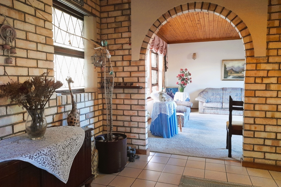 4 Bedroom Property for Sale in Walmer Downs Eastern Cape